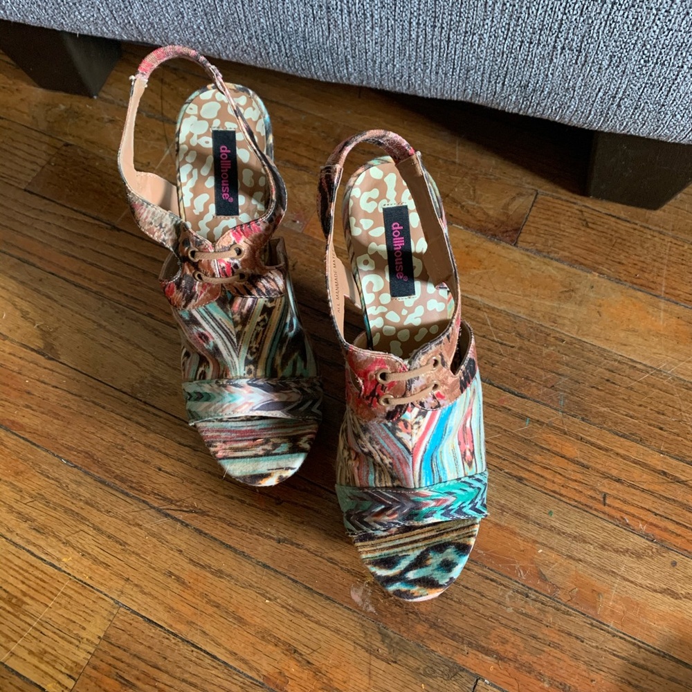 Wedge heels
